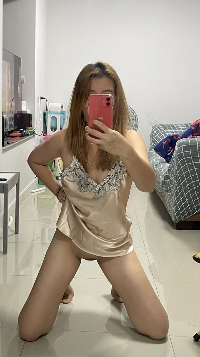 สาวใหญ่เงี่ยนอวดหีสวย (3)