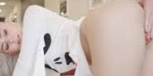 จับสาวเอเชียกระเด้าหีรัวควยใหญ่